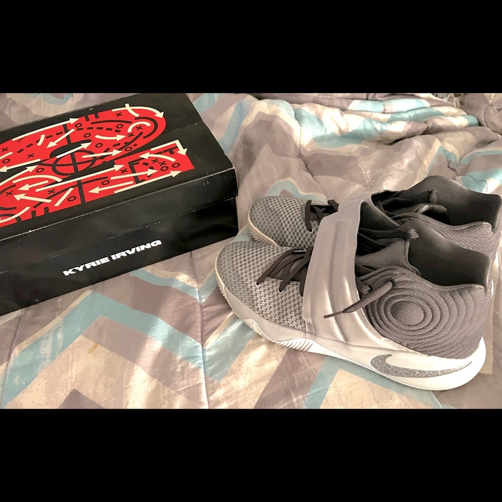 Kyrie 2 Wolf Grey